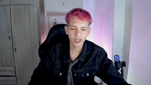 tylernova online show from December 2025 12:26:02 AM