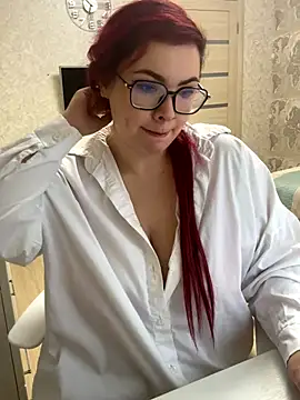 Snapshot of EmiStevens chatting on October 2025 07:31:02 AM EmiStevens online show from October 2025 07:31:02 AM