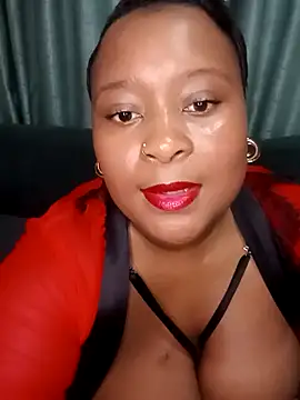 Snapshot of Luxsexytiger chatting on November 2025 08:44:01 PM Luxsexytiger online show from November 2025 08:44:01 PM