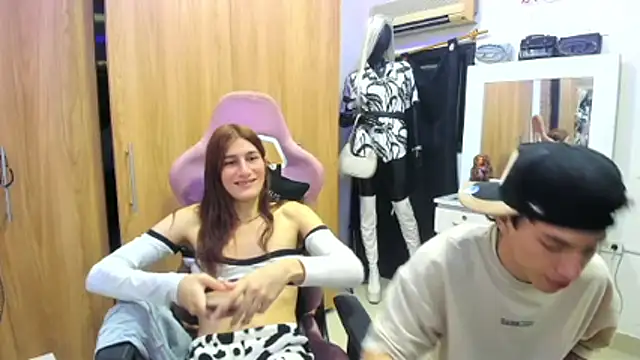 Pride couple online show from June 2026 10:43:01 PM