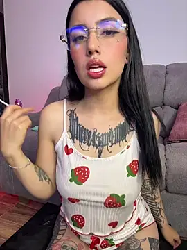 Snapshot of Lucy_699 chatting on May 2026 06:42:02 AM Lucy 699 online show from May 2026 06:42:02 AM