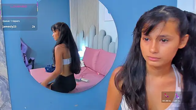 Snapshot of luly_dreams chatting on April 2026 11:56:02 AM luly dreams online show from April 2026 11:56:02 AM