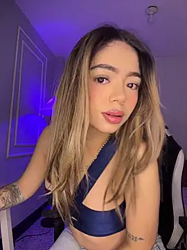 HoneyMollyX online show from October 2025 01:01:02 PM