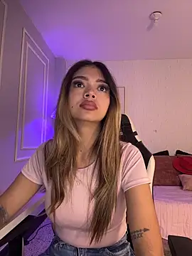 HoneyMollyX online show from February 2026 01:15:01 PM