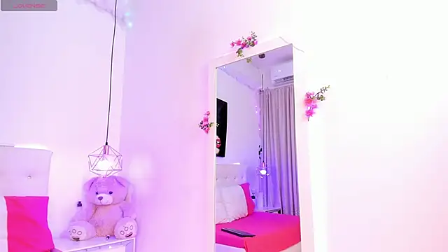 Snapshot of Nara_Pink chatting on December 2025 02:32:02 PM Nara Pink online show from December 2025 02:32:02 PM