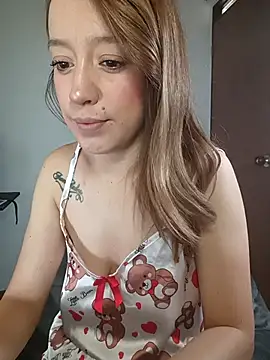 LunaDelire online show from October 2025 12:26:01 PM