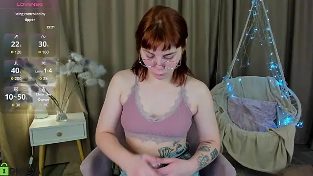 Rene Shine online show from November 2025 03:55:01 PM