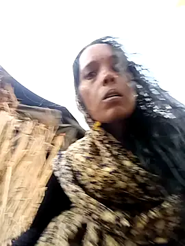 Cutsedi3 online show from October 2025 10:51:01 AM