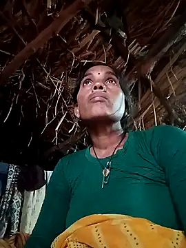 Cutsedi3 online show from October 2025 10:49:02 AM