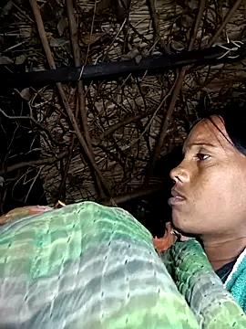 Cutsedi3 online show from November 2025 11:05:01 PM