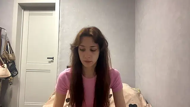 Snapshot of WildPeachh chatting on October 2025 06:06:02 PM WildPeachh online show from October 2025 06:06:02 PM