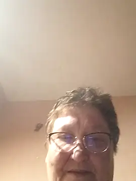 Snapshot of Katherine735 chatting on March 2026 10:43:01 PM Katherine735 online show from March 2026 10:43:01 PM