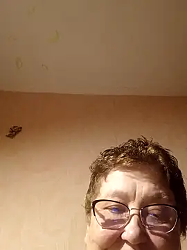 Snapshot of Katherine735 chatting on April 2026 07:14:01 PM Katherine735 online show from April 2026 07:14:01 PM