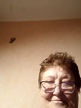 Snapshot of Katherine735 chatting on April 2026 07:42:01 PM Katherine735 online show from April 2026 07:42:01 PM