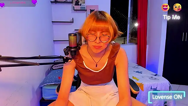 LolyCore X online show from October 2025 01:06:02 AM