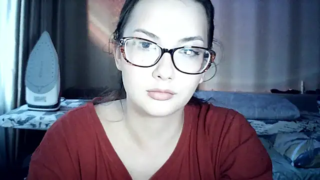 MoodieMira online show from June 2026 04:13:02 PM