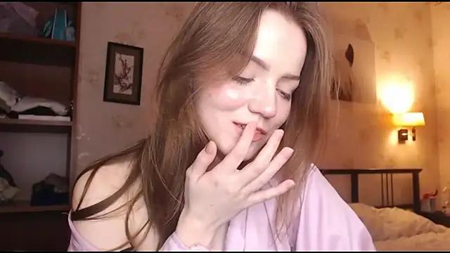 Olivia Mensy online show from October 2025 09:03:01 PM