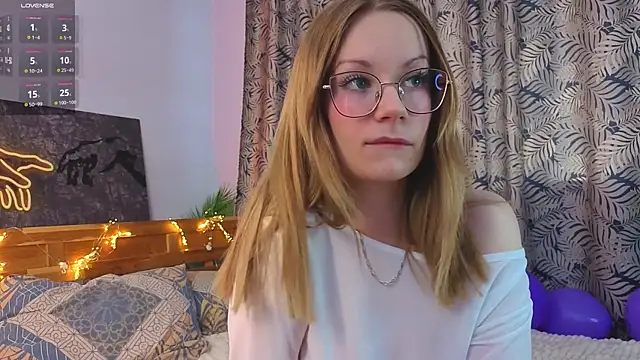 Snapshot of Edlin_gail chatting on November 2025 06:02:02 AM Edlin gail online show from November 2025 06:02:02 AM