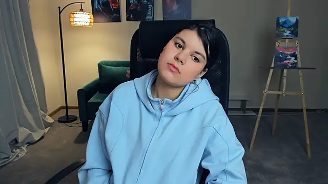 Snapshot of NicolaAlsaqri chatting on October 2025 07:31:01 AM NicolaAlsaqri online show from October 2025 07:31:01 AM