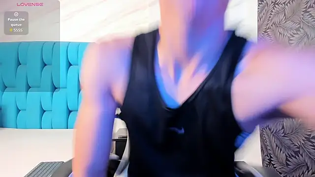 Tyler  Colt online show from October 2025 06:50:02 PM