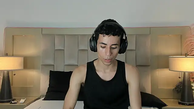 Snapshot of Zahir_Ashar chatting on March 2026 10:57:01 PM Zahir Ashar online show from March 2026 10:57:01 PM