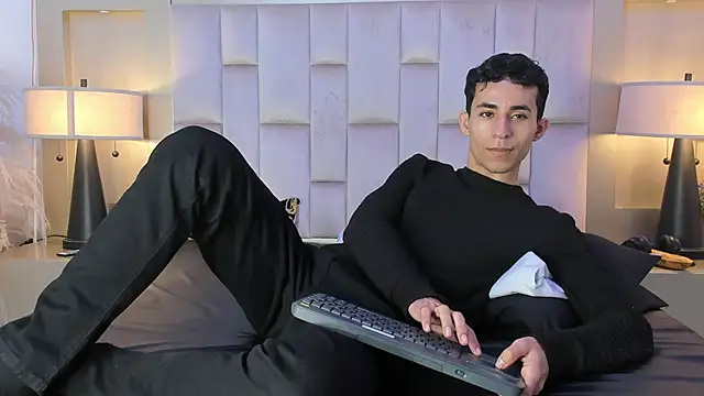 Snapshot of Zahir_Ashar chatting on March 2026 01:54:02 AM Zahir Ashar online show from March 2026 01:54:02 AM