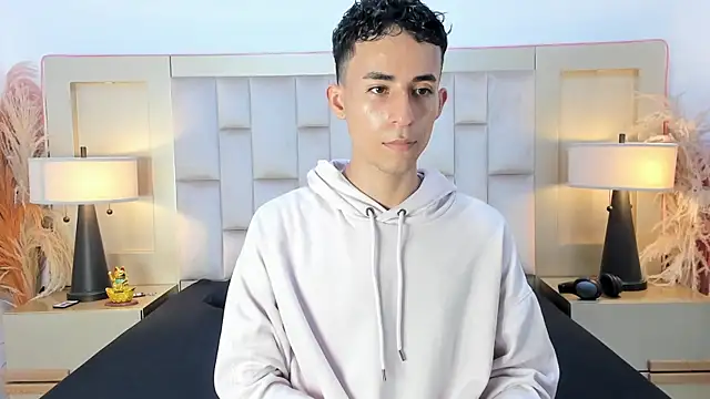 Snapshot of Zahir_Ashar chatting on April 2026 11:09:01 PM Zahir Ashar online show from April 2026 11:09:01 PM