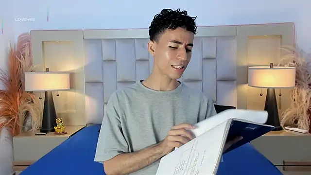 Snapshot of Zahir_Ashar chatting on April 2026 11:22:02 AM Zahir Ashar online show from April 2026 11:22:02 AM