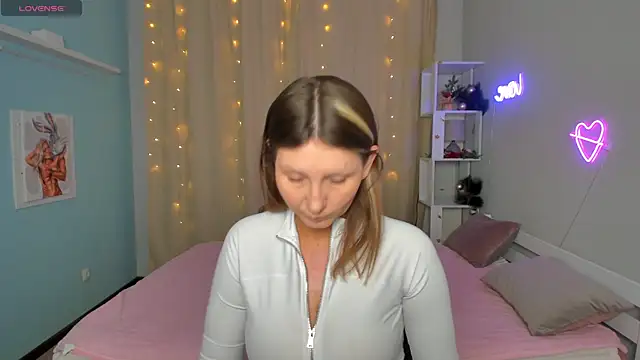 NikkiKiss   online show from December 2025 02:19:02 AM