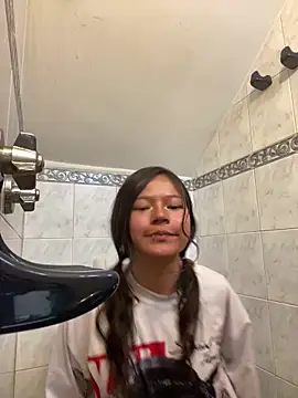 Snapshot of Ninfa_pink chatting on November 2025 05:13:02 PM Ninfa pink online show from November 2025 05:13:02 PM