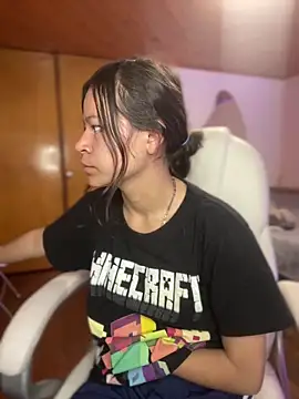 Snapshot of Ninfa_pink chatting on December 2025 07:40:02 PM Ninfa pink online show from December 2025 07:40:02 PM