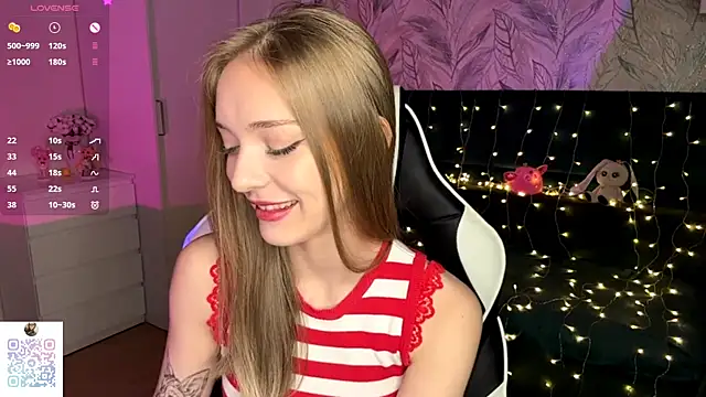 EvaPeace online show from December 2025 07:20:02 PM