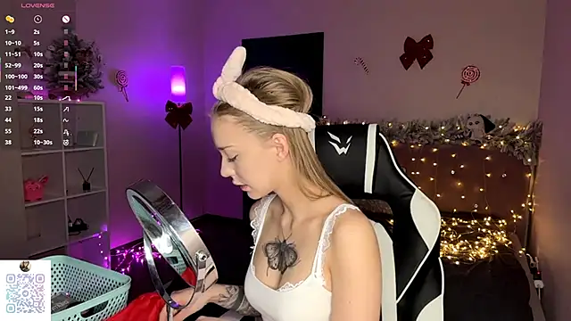 EvaPeace online show from January 2026 07:06:02 PM