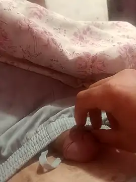 Alexszader36 online show from April 2026 09:59:02 PM