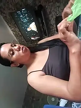 Candy-Samanthy online show from October 2025 01:56:01 PM