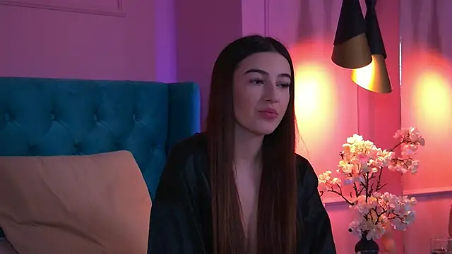 Snapshot of TaliaMorenne chatting on October 2025 04:47:01 PM TaliaMorenne online show from October 2025 04:47:01 PM