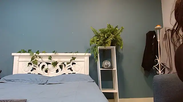 Valerii Mariin online show from November 2025 02:50:01 PM