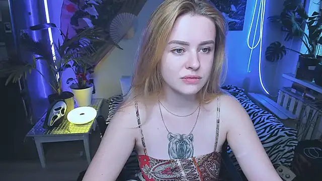 Alexa  Pirs online show from October 2025 01:22:02 PM