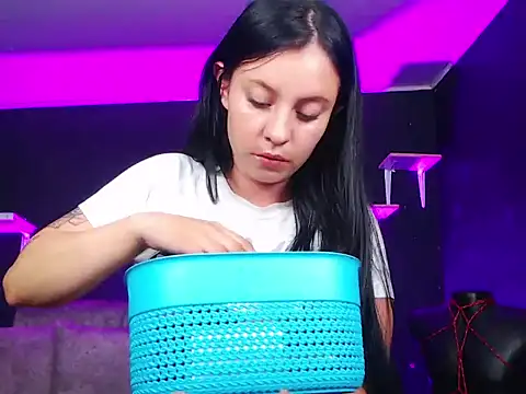 Snapshot of Liastark chatting on November 2025 10:58:02 PM Liastark online show from November 2025 10:58:02 PM