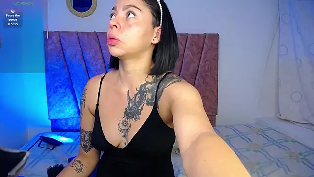  Scarlet jones  online show from October 2025 06:57:02 PM