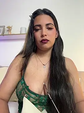 Snapshot of shainadavis chatting on June 2026 03:08:01 AM shainadavis online show from June 2026 03:08:01 AM