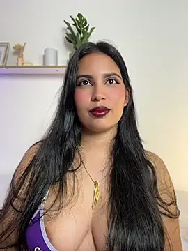 Snapshot of shainadavis chatting on July 2026 01:25:02 AM shainadavis online show from July 2026 01:25:02 AM