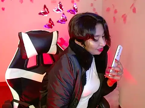 amber  666 online show from October 2025 01:35:01 AM