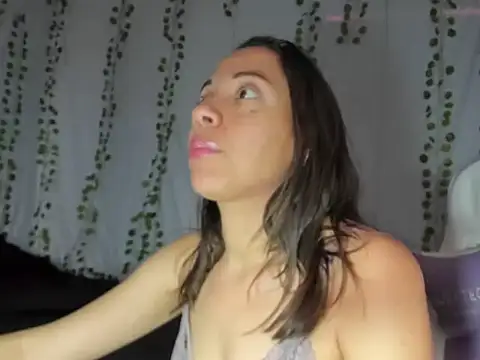 Perla Jonhson Rs online show from November 2025 01:44:02 PM