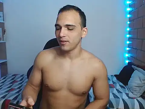 Maax3023 online show from December 2025 04:24:01 PM