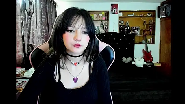 Maki Zein  online show from February 2026 09:59:02 PM