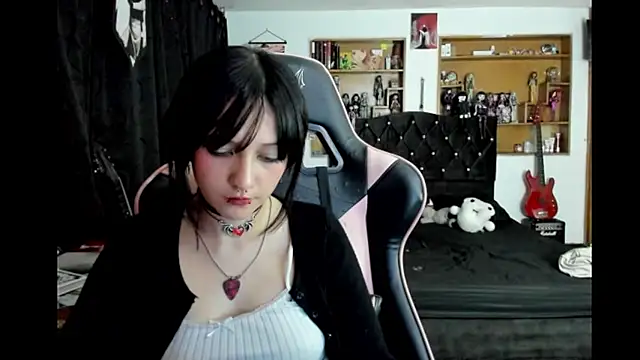 Snapshot of Maki_Zein_ chatting on March 2026 01:12:01 AM Maki Zein online show from March 2026 01:12:01 AM