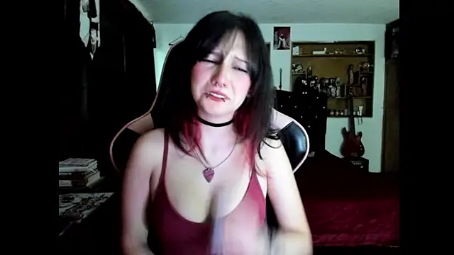 Snapshot of Maki_Zein_ chatting on April 2026 11:13:02 PM Maki Zein online show from April 2026 11:13:02 PM