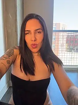 Lolathebaddie online show from March 2026 07:30:01 PM