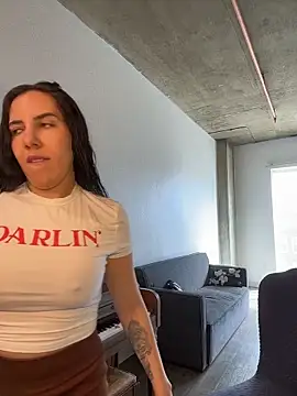 Lolathebaddie online show from April 2026 04:40:01 PM